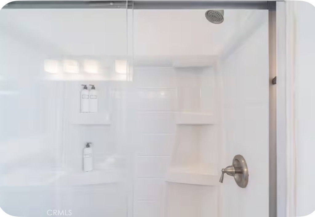 https://media.crmls.org/medias/aa8d86f5-6e22-4b35-9378-a1002382a560.jpg?preset=X-Large