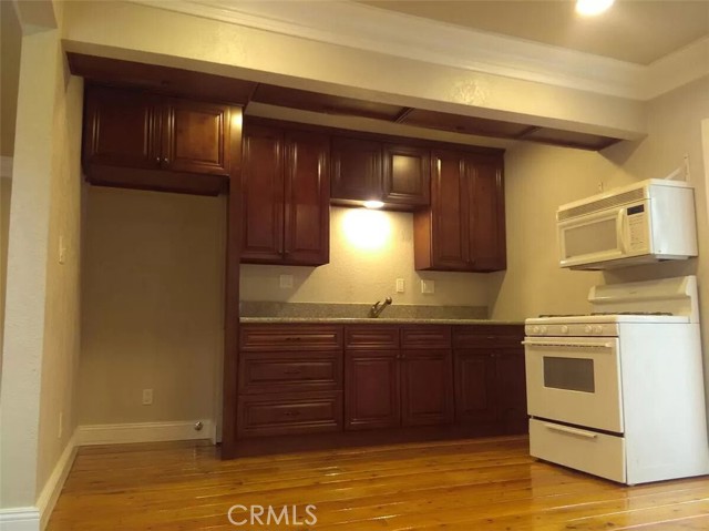 2228 Plant Avenue, Redondo Beach, California 90278, 4 Bedrooms Bedrooms, ,2 BathroomsBathrooms,Residential,Sold,Plant,SB22080436