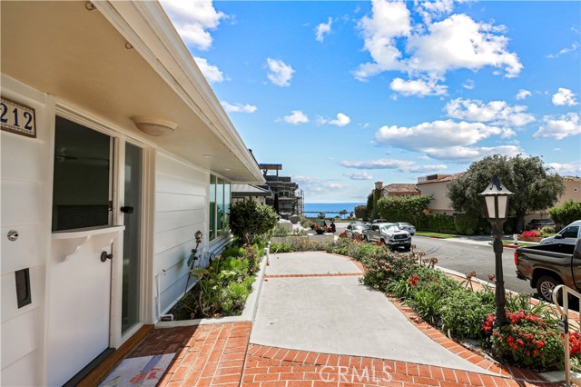 Detail Gallery Image 9 of 17 For 212 Larkspur Ave, Corona Del Mar,  CA 92625 - – Beds | – Baths