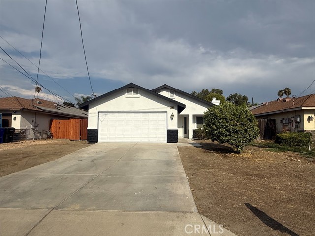 Detail Gallery Image 2 of 33 For 1230 Tourmaline Ave, Mentone,  CA 92359 - 3 Beds | 2 Baths