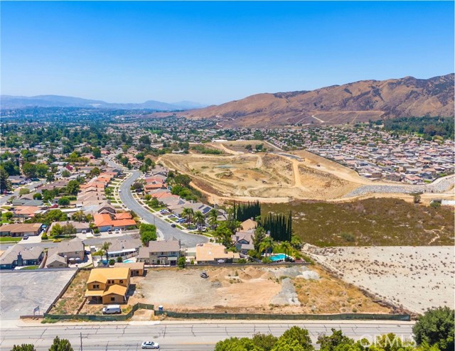 11570 Bryant Street, Yucaipa CA: https://media.crmls.org/medias/aa8fb199-207a-43fb-a945-a9ba6ccf38c3.jpg
