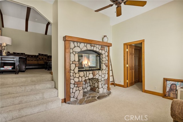 Detail Gallery Image 13 of 28 For 28637 Shenandoah Dr, Lake Arrowhead,  CA 92352 - 4 Beds | 2/1 Baths