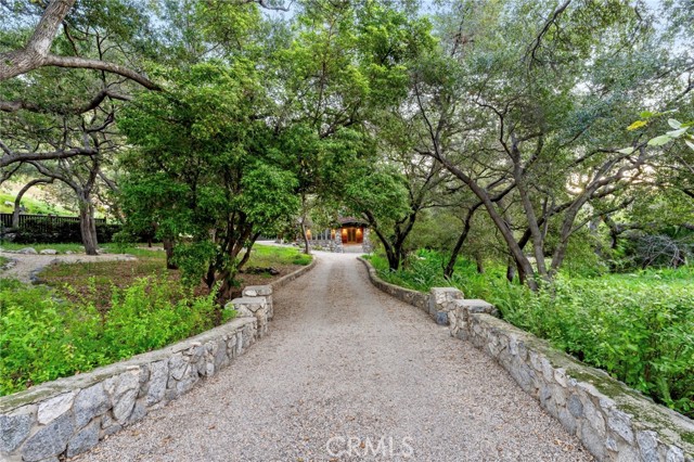 Detail Gallery Image 3 of 74 For 354 N Canon Ave, Sierra Madre,  CA 91024 - 4 Beds | 3/1 Baths