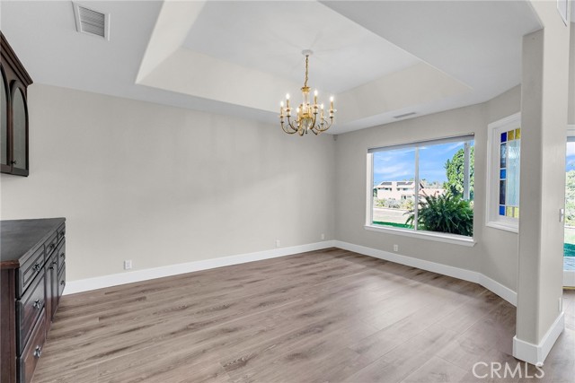 Detail Gallery Image 10 of 21 For 1507 Weston Way, Riverside,  CA 92506 - 4 Beds | 3 Baths