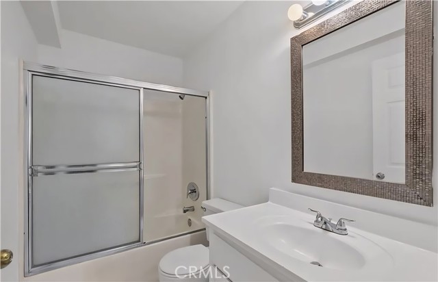 9014 Burnet Avenue, North Hills CA: https://media.crmls.org/medias/aa90fbf1-9a76-44f1-b2a4-c55dbf013d83.jpg