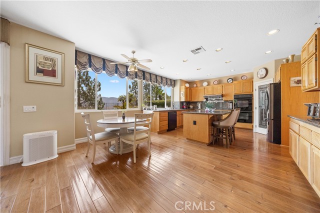 27025 Glaramara Lane, Yorba Linda CA: https://media.crmls.org/medias/aa91d20d-9a9f-4bfe-a8a2-886e4017f65e.jpg