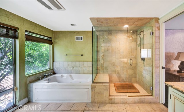 Detail Gallery Image 32 of 55 For 5441 Calvin Ave, Tarzana,  CA 91356 - 5 Beds | 5/1 Baths