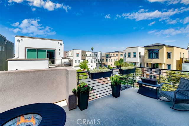 Detail Gallery Image 5 of 30 For 656 Daniel Freeman Cir, Inglewood,  CA 90301 - 4 Beds | 4 Baths