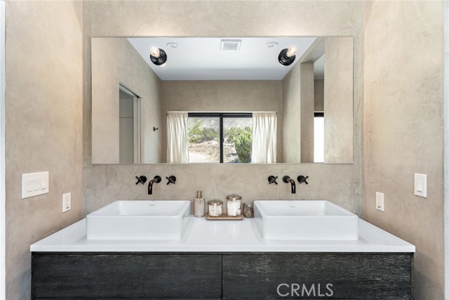 48575 Paradise Avenue, Morongo Valley CA: https://media.crmls.org/medias/aa92eded-b72a-49b3-9989-04e8978e36dc.jpg