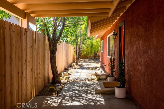 Detail Gallery Image 2 of 18 For 62016 Valley View, Joshua Tree,  CA 92252 - 2 Beds | 2 Baths