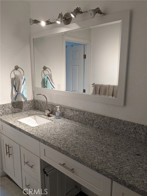 Detail Gallery Image 7 of 11 For 1010 W Macarthur Bld #147,  Santa Ana,  CA 92707 - 1 Beds | 1 Baths