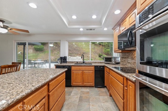 Detail Gallery Image 15 of 42 For 265 S Leandro St, Anaheim,  CA 92807 - 4 Beds | 2/1 Baths