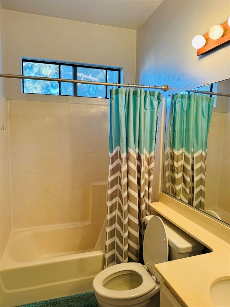 Detail Gallery Image 8 of 13 For 5101 Tortuga Dr #212,  Huntington Beach,  CA 92649 - 2 Beds | 2 Baths