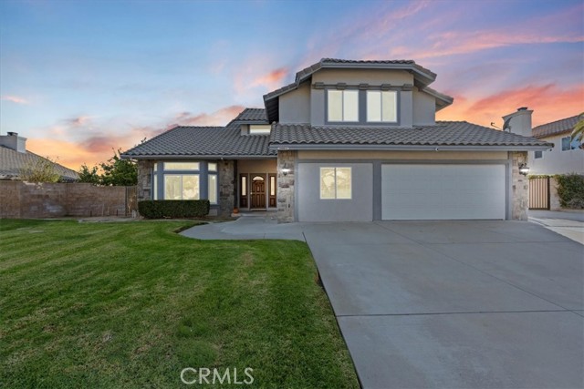 Detail Gallery Image 2 of 49 For 3061 W Comstock Rd, San Bernardino,  CA 92407 - 5 Beds | 3 Baths