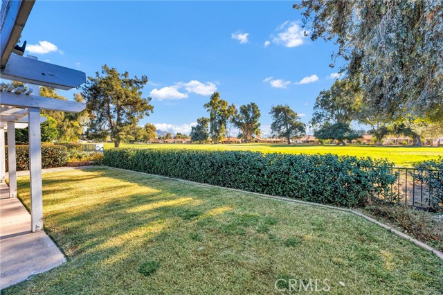 Detail Gallery Image 24 of 40 For 2125 Silver Oak, Hemet,  CA 92545 - 2 Beds | 2 Baths