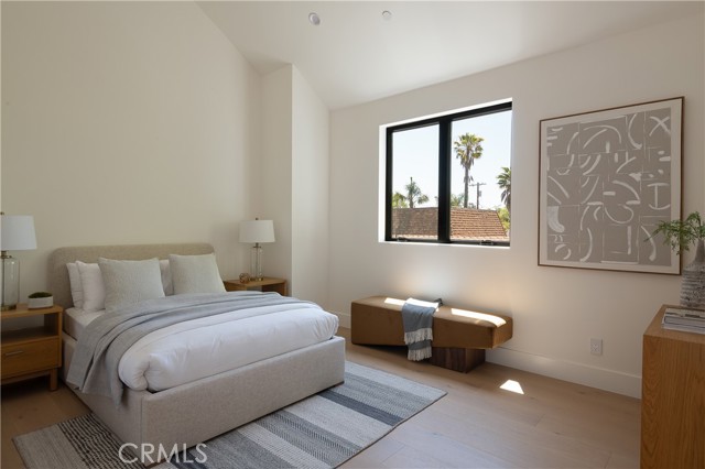 Detail Gallery Image 29 of 39 For 4936 Strohm Ave, Toluca Lake,  CA 91601 - 6 Beds | 6/1 Baths