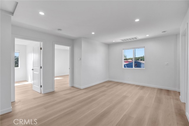 10517 Firmona Avenue, Inglewood CA: https://media.crmls.org/medias/aa98e827-3db9-419c-a67e-24cea27b63b7.jpg