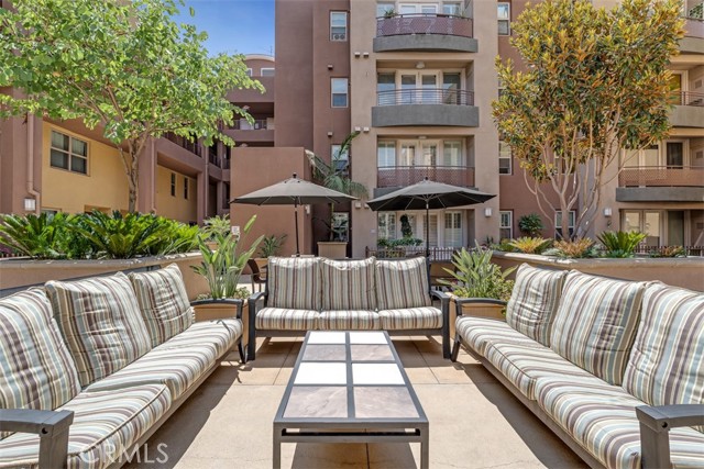 Detail Gallery Image 32 of 37 For 201 E Angeleno Ave #326,  Burbank,  CA 91502 - 2 Beds | 1 Baths