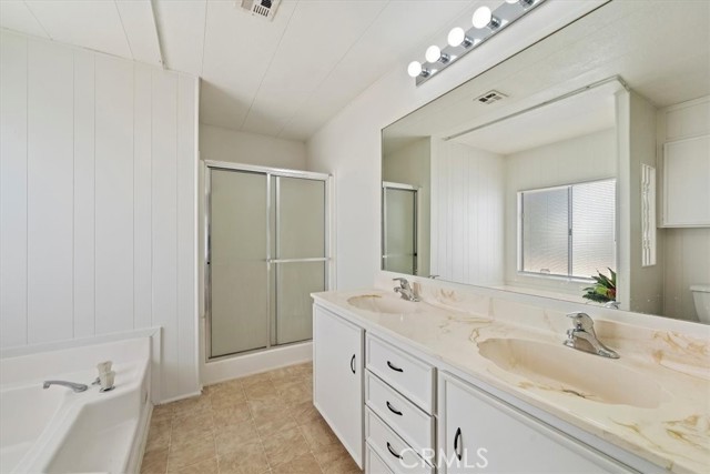 54999 Martinez #46 Trail, Yucca Valley CA: https://media.crmls.org/medias/aa993e39-ab5c-4f8f-9817-244e97577868.jpg