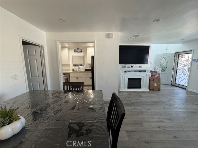 Detail Gallery Image 9 of 28 For 4622 W 156th, Lawndale,  CA 90260 - 3 Beds | 3 Baths