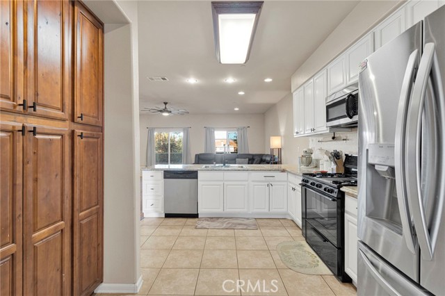 Detail Gallery Image 18 of 45 For 14193 Jicarilla Rd #302,  Apple Valley,  CA 92307 - 3 Beds | 3 Baths