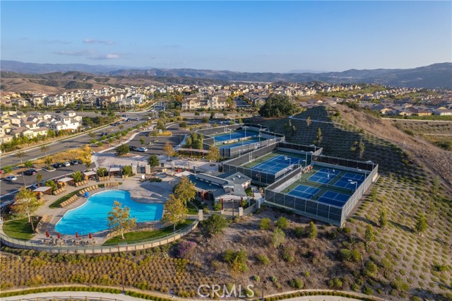 111 Juniper Drive, Rancho Mission Viejo CA: https://media.crmls.org/medias/aa995e6a-cfee-42b5-b548-c114a842ad19.jpg