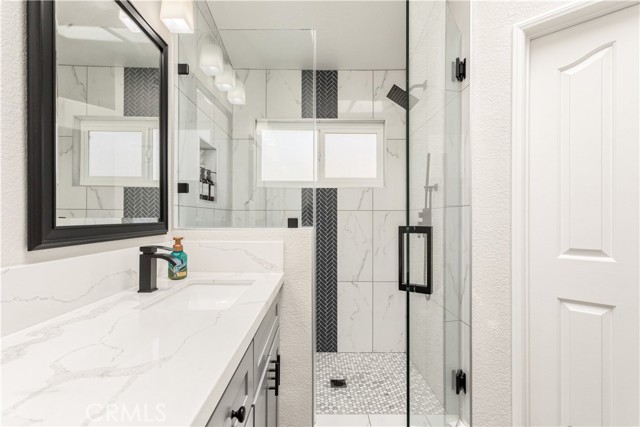 Detail Gallery Image 17 of 29 For 40108 Villa Venecia, Temecula,  CA 92591 - 4 Beds | 2/1 Baths