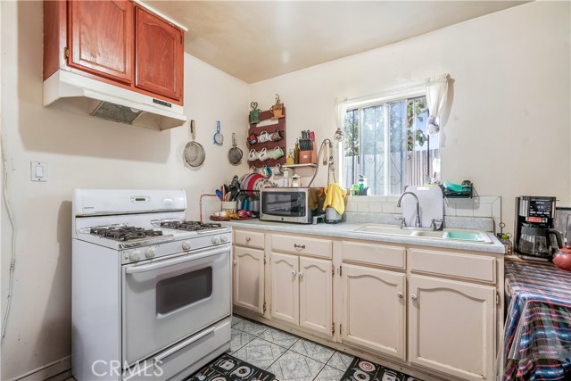 Detail Gallery Image 42 of 54 For 1340 1342 W 25th, Los Angeles,  CA 90007 - – Beds | – Baths