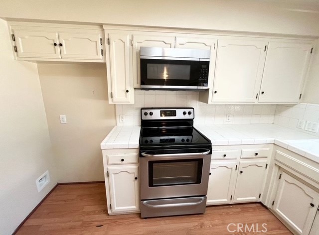 Detail Gallery Image 5 of 19 For 3056 Bedford, Merced,  CA 95340 - 3 Beds | 2 Baths