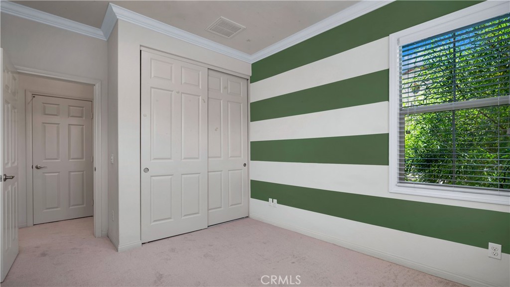 https://media.crmls.org/medias/aa9a9c42-e21f-4e94-9f7b-2be8f00a0cd0.jpg?preset=X-Large