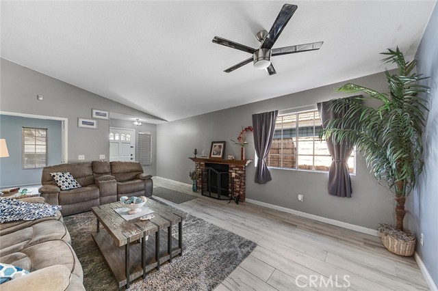 Detail Gallery Image 4 of 20 For 10062 Palo Alto St, Rancho Cucamonga,  CA 91730 - 4 Beds | 2 Baths