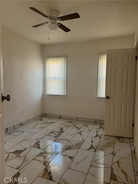 Detail Gallery Image 9 of 11 For 427 N Sutter St, Planada,  CA 95365 - 3 Beds | 1 Baths