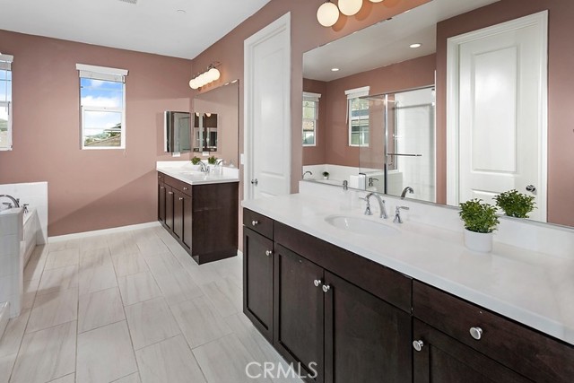 Detail Gallery Image 5 of 11 For 271 Rose St, Fillmore,  CA 93015 - 4 Beds | 4/1 Baths