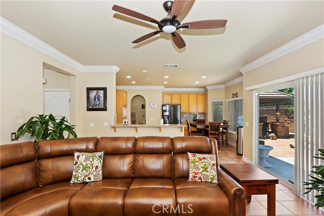 Detail Gallery Image 10 of 41 For 13168 Banning St, Victorville,  CA 92392 - 5 Beds | 3/1 Baths