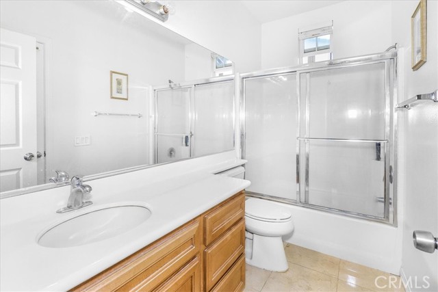 32 Perennial, Irvine CA: https://media.crmls.org/medias/aa9e7181-d4b8-4437-90fd-f88eebf82f85.jpg