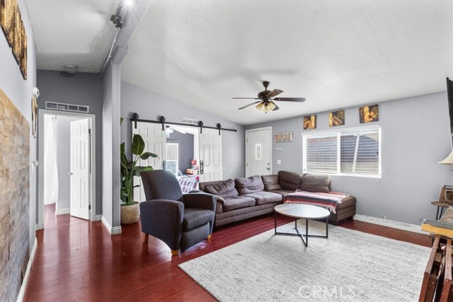 Detail Gallery Image 9 of 27 For 9080 Bloomfield Ave #126,  Cypress,  CA 90630 - 4 Beds | 2 Baths