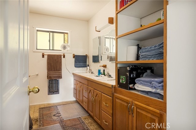 Detail Gallery Image 19 of 23 For 20 Oak Leaf Ln, Running Springs,  CA 92382 - 3 Beds | 2 Baths