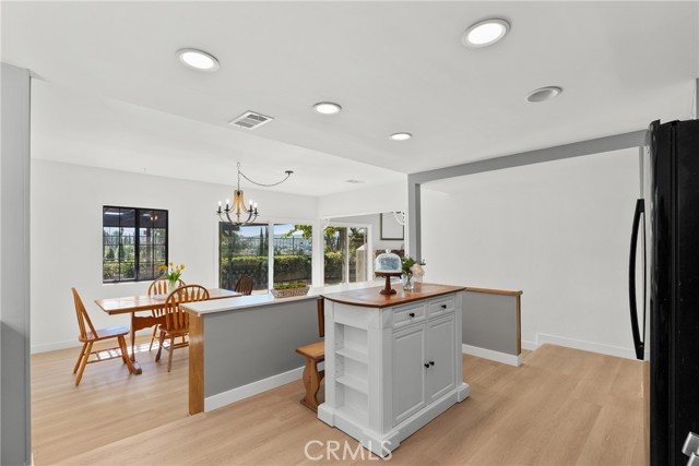 Detail Gallery Image 17 of 60 For 18826 Cabral, Canyon Country,  CA 91351 - 5 Beds | 3 Baths