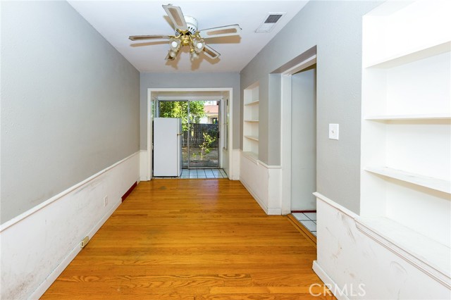 14525 Weddington Street photo 8