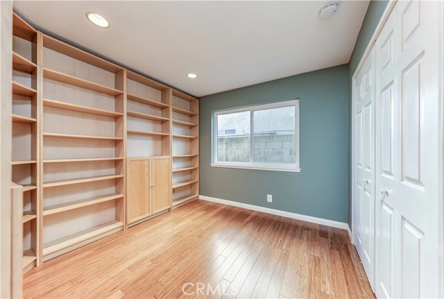 9622 Caithness Drive, Huntington Beach CA: https://media.crmls.org/medias/aaa06094-8a6f-43a1-90df-270ac75f2aec.jpg