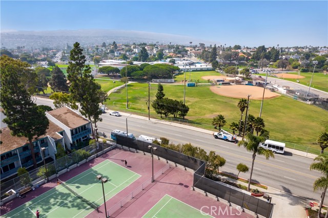 Detail Gallery Image 26 of 38 For 902 Camino Real #207,  Redondo Beach,  CA 90277 - 2 Beds | 2 Baths