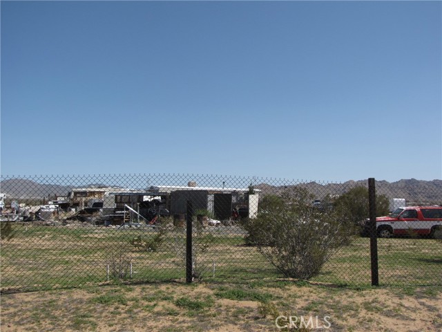 Detail Gallery Image 5 of 6 For 19481 Dachshund Ave, Apple Valley,  CA 92307 - – Beds | – Baths