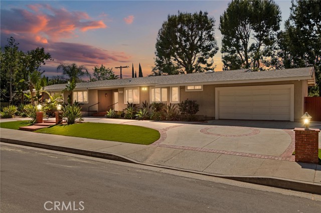 Detail Gallery Image 4 of 48 For 18200 Vintage, Northridge,  CA 91325 - 4 Beds | 3 Baths