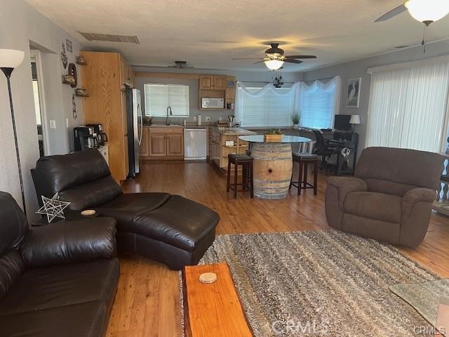 Detail Gallery Image 16 of 34 For 15198 Harbor, Clearlake,  CA 95422 - 2 Beds | 2 Baths