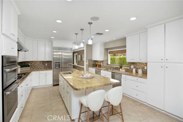 940 Singing Wood Drive, Arcadia CA: https://media.crmls.org/medias/aaa43869-8d0a-426c-b615-05598477eef1.jpg