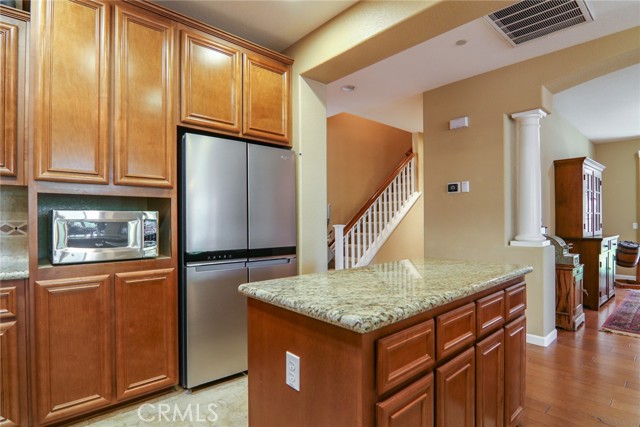 Detail Gallery Image 14 of 43 For 1336 Marseille Ln, Roseville,  CA 95747 - 3 Beds | 3 Baths