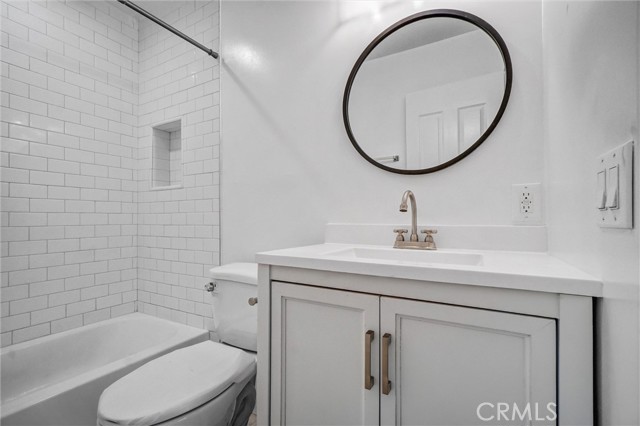 Detail Gallery Image 8 of 19 For 700 W 3rd St #A117,  Santa Ana,  CA 92701 - 2 Beds | 2 Baths