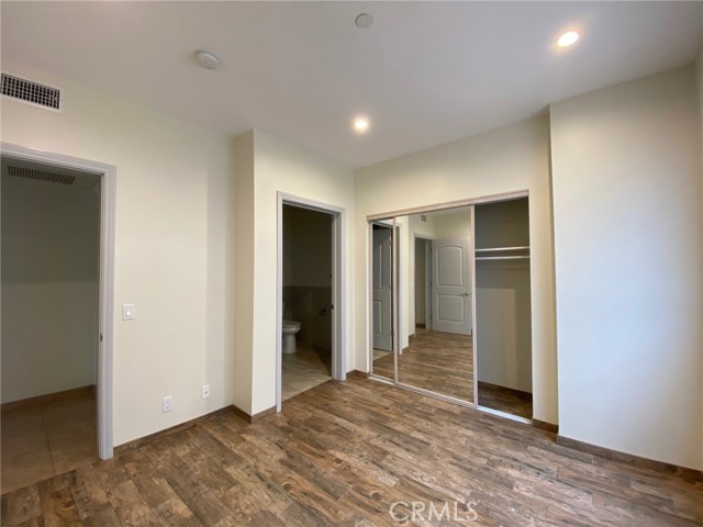 Detail Gallery Image 21 of 29 For 953 N Normandie #205,  Los Angeles,  CA 90029 - 3 Beds | 2 Baths