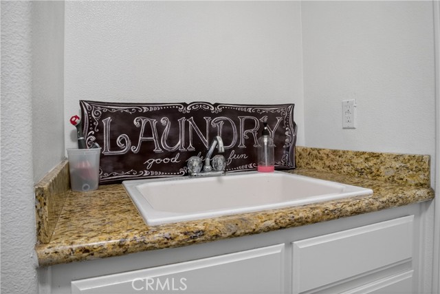 Detail Gallery Image 13 of 55 For 2301 Foxtail Dr, Palmdale,  CA 93551 - 5 Beds | 3 Baths