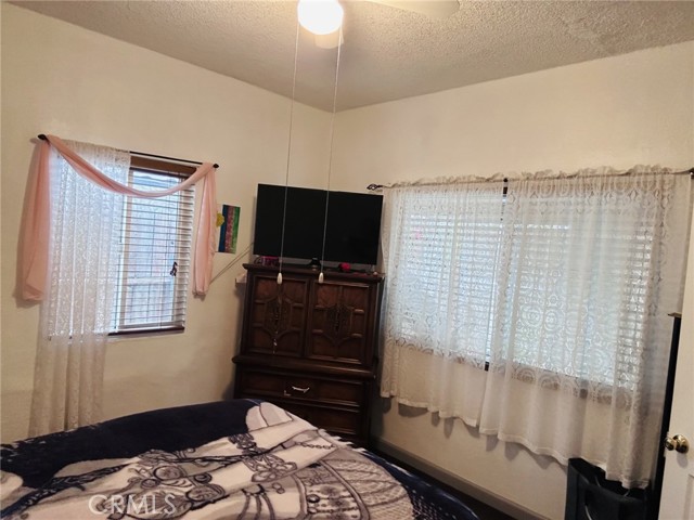 15160 Pimenta Avenue, Paramount CA: https://media.crmls.org/medias/aaa69012-d33f-4cc5-b83a-bfdd1a49461c.jpg